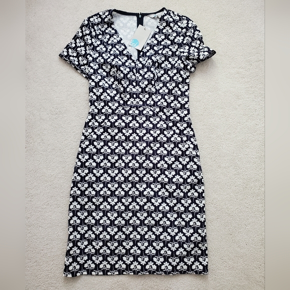 NWT Boden Navy and White Floral V-neck Pocket Dress sz2 - Picture 15 of 16